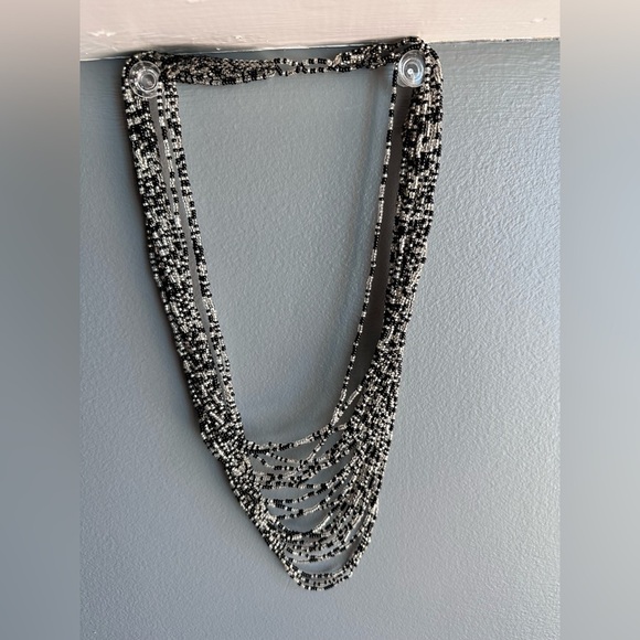 Seed Bead ‘non metal’ Costume Necklace Statement Jewelry Black and White 5385 B - Picture 4 of 10